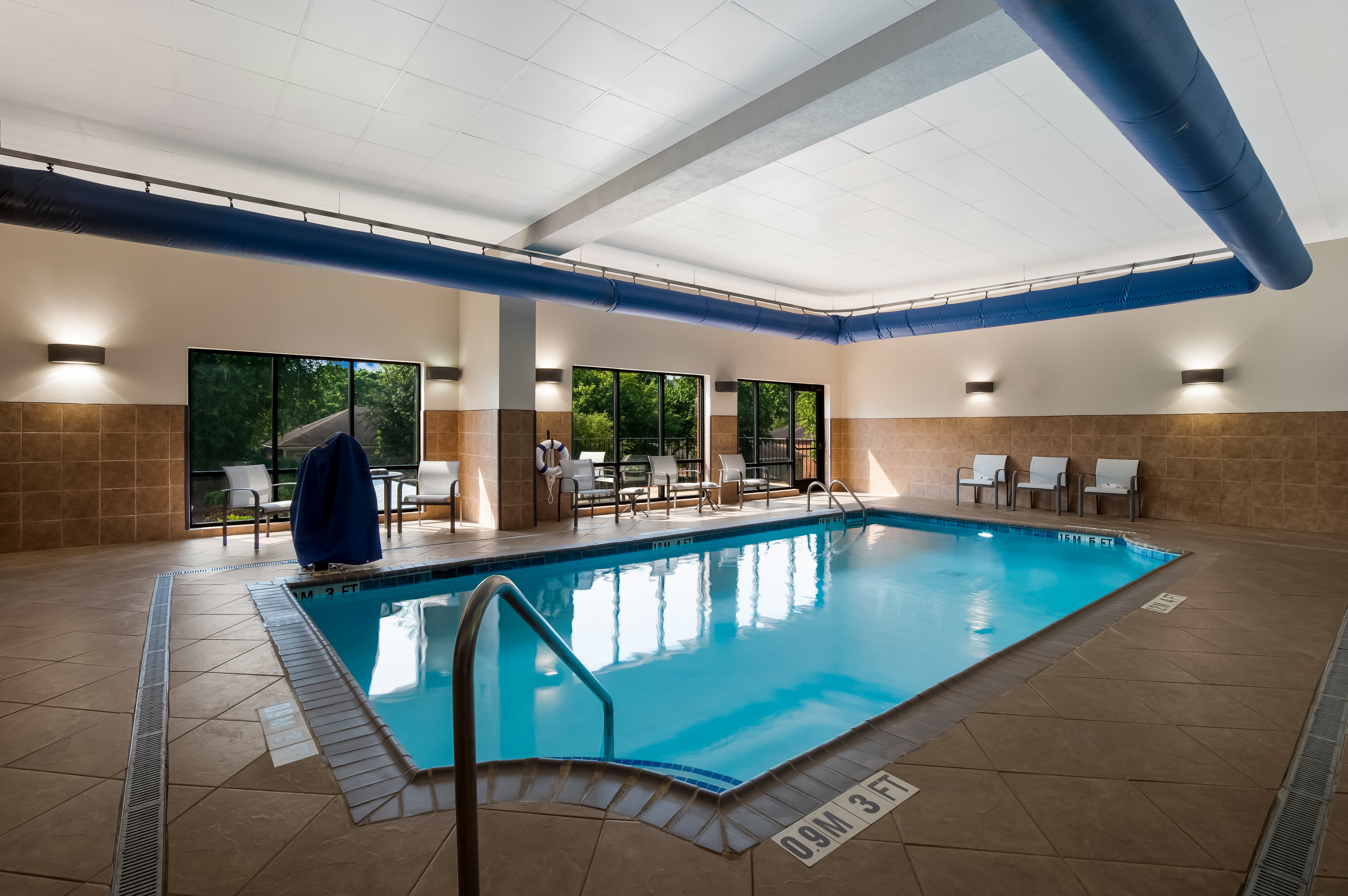 Holiday Inn Express & Suites Lexington 17/32