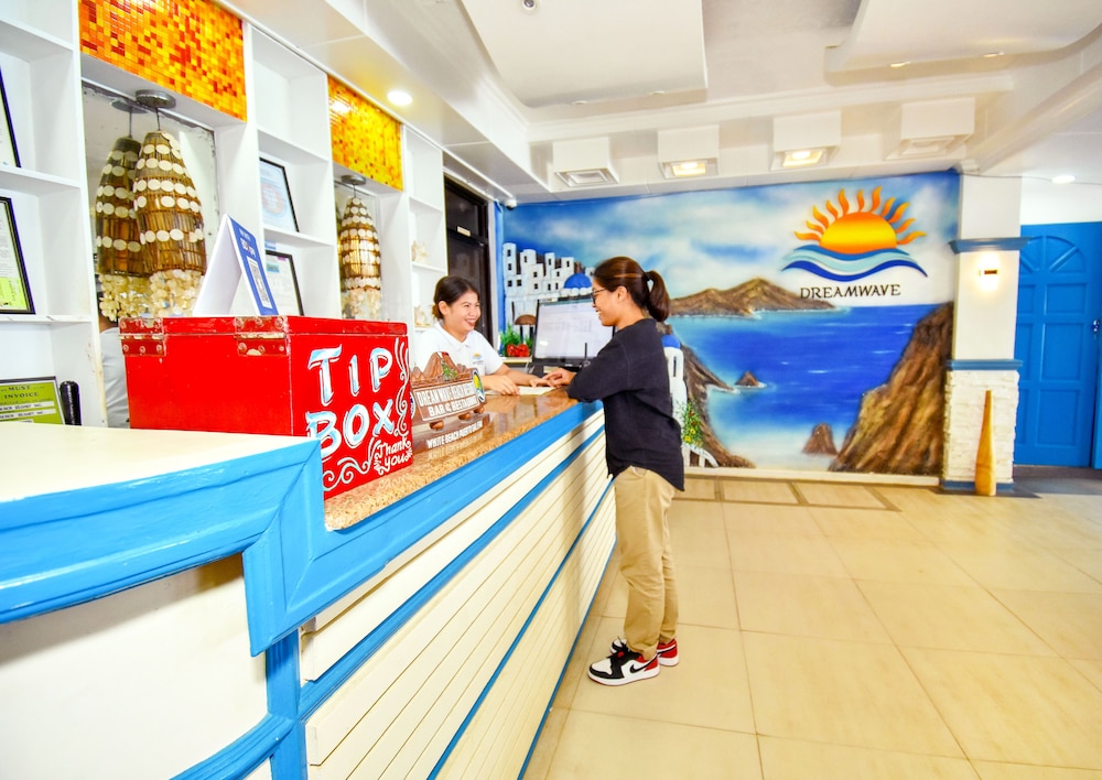 Dreamwave Hotel Puerto Galera 12/42