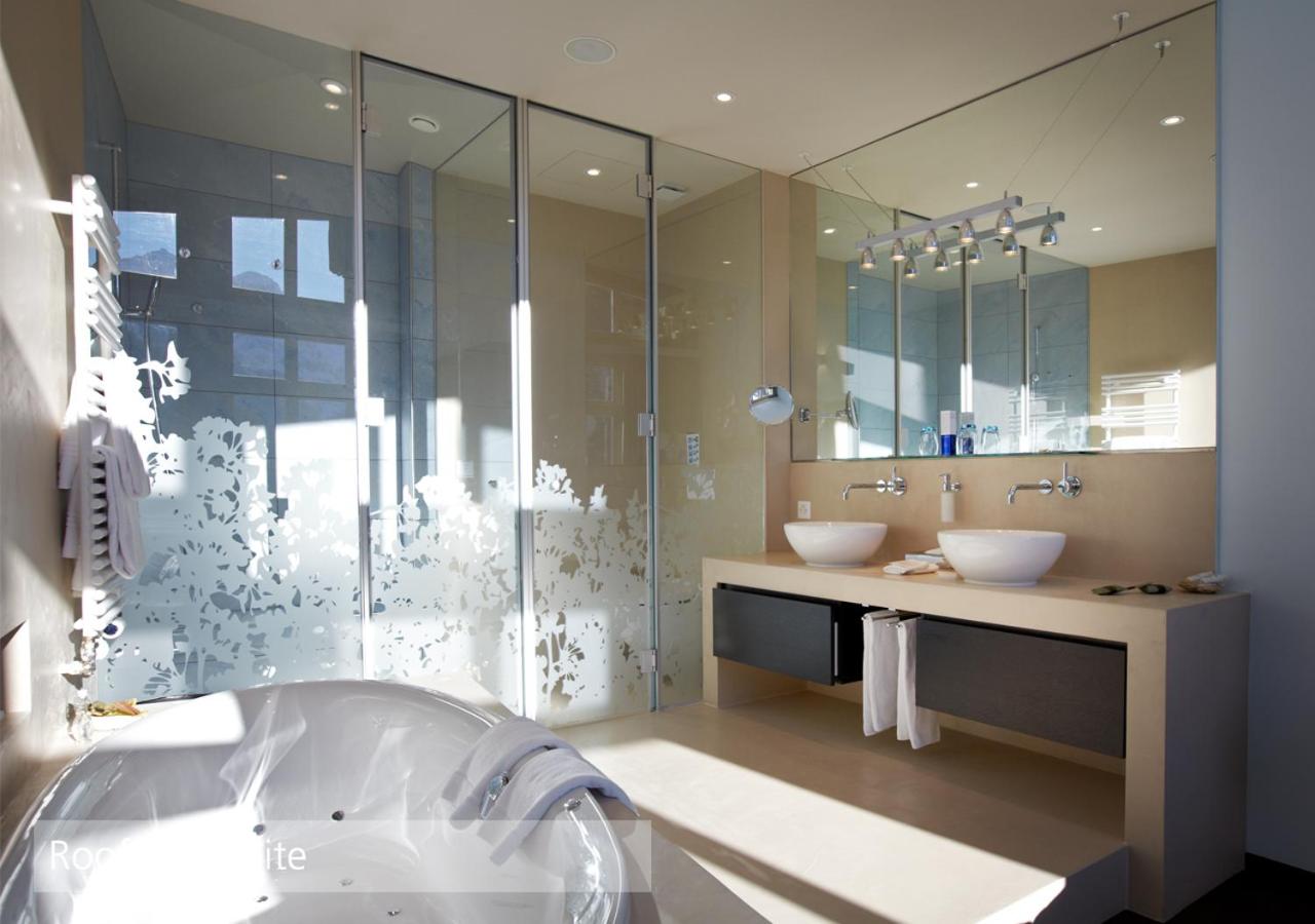 Spa, Roof, Suite, King Bed