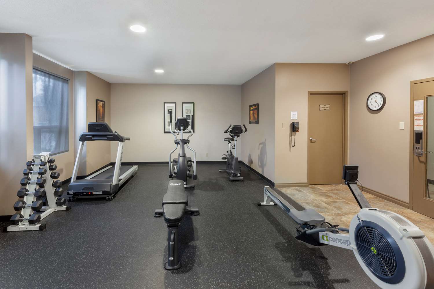 Best Western Plus Rose City Suites 9/35