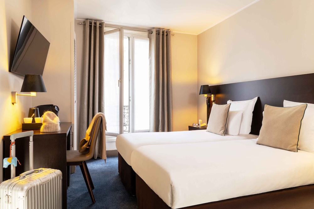 ROOM, TWIN BEDS