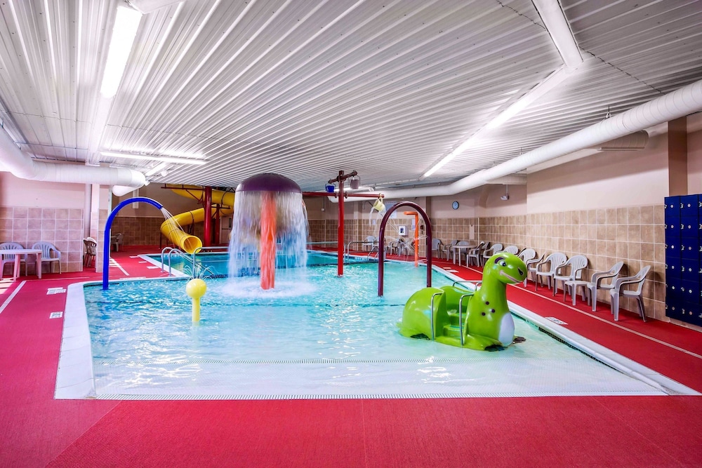 Comfort Inn & Suites Plattsburgh - Morrisonville 18/37