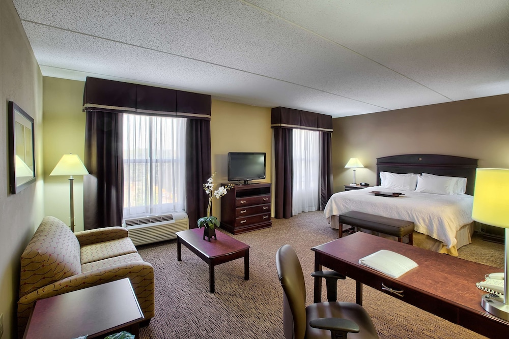 Hampton Inn & Suites Burlington NC 23/66