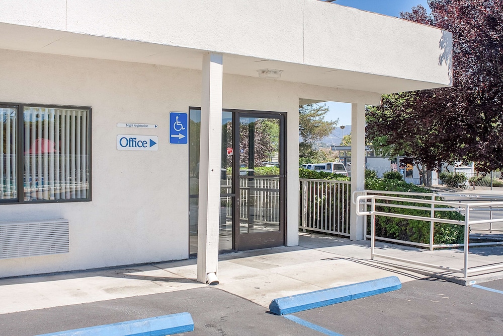 Motel6 Ukiah CA 9/53