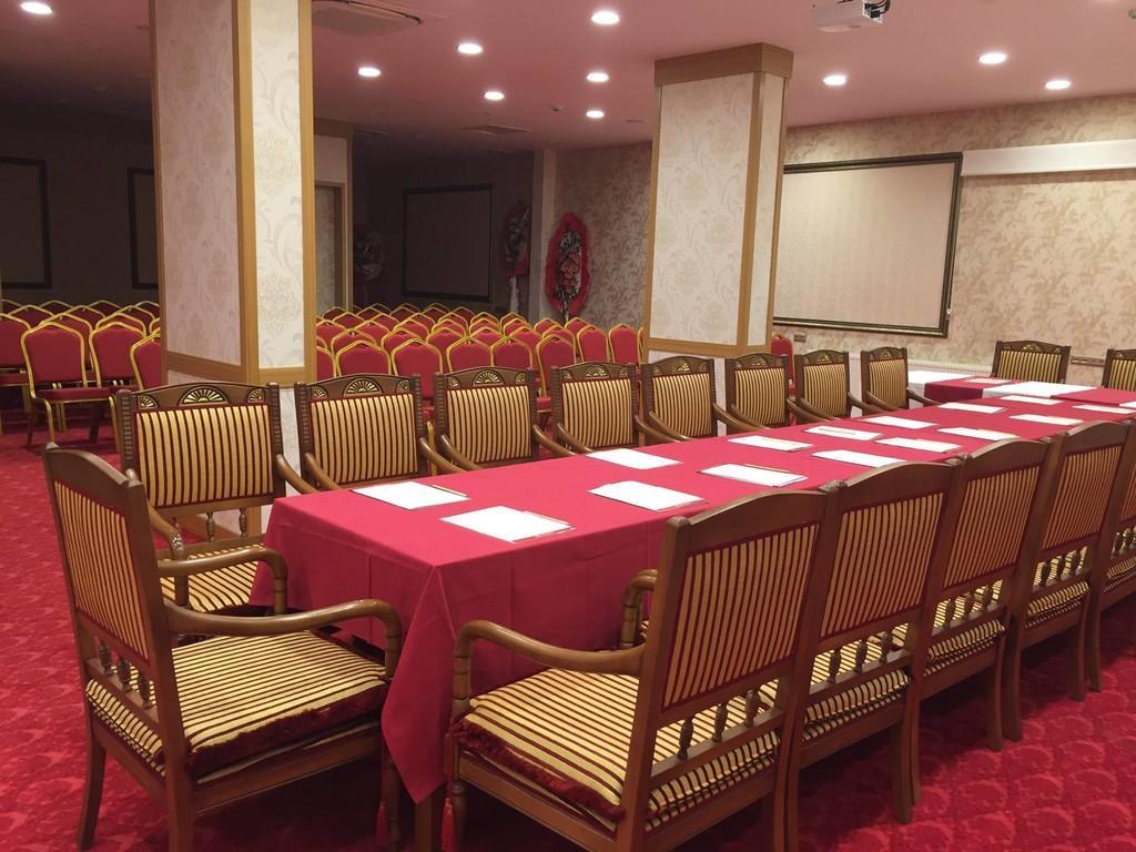 TASAR ROYAL HOTEL 32/33