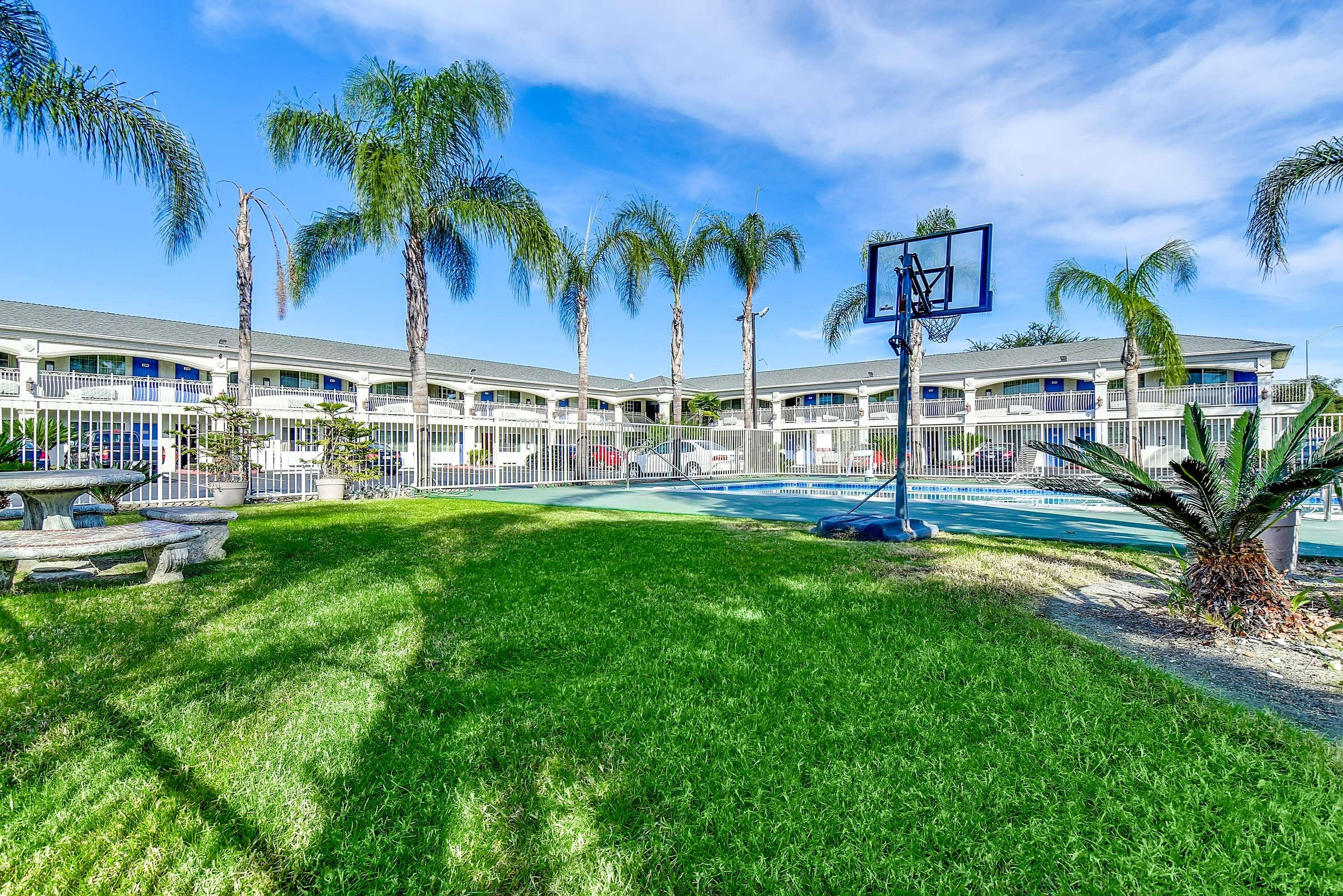 Motel6 Garden Grove, CA 35/40
