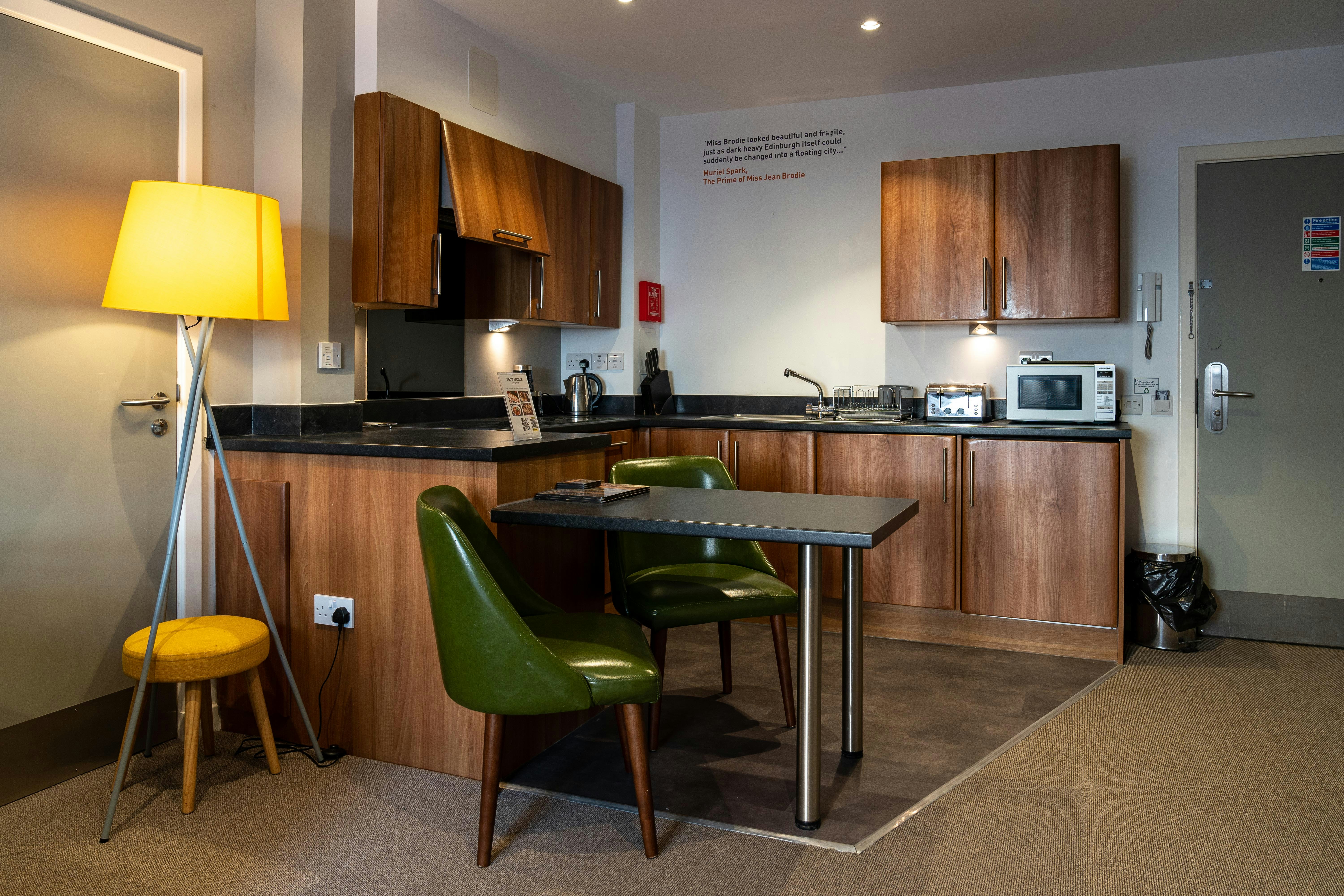 Stewart by Heeton Concept Aparthotel Edinburgh 47/60