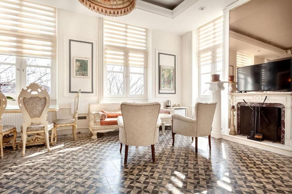 Cezayir Rooms 47/60