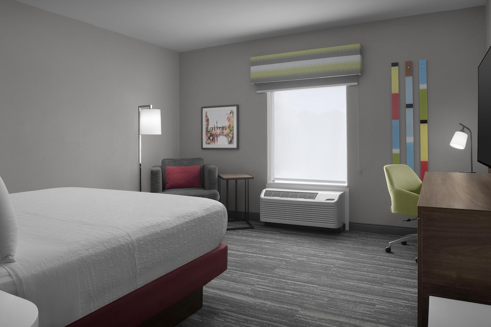 STUDIO, SUITE, KING BED