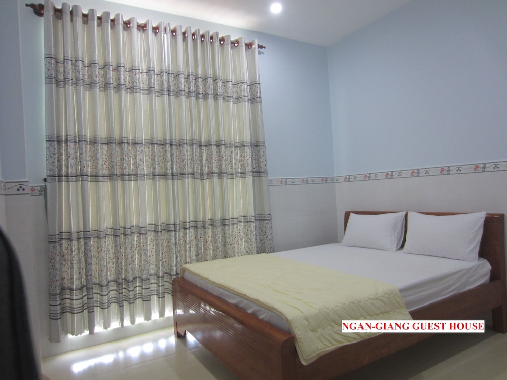 Ngan Giang Guest House 47/65