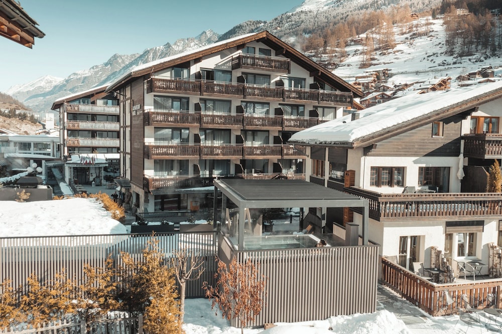 Zermatt Budget Rooms 3/49