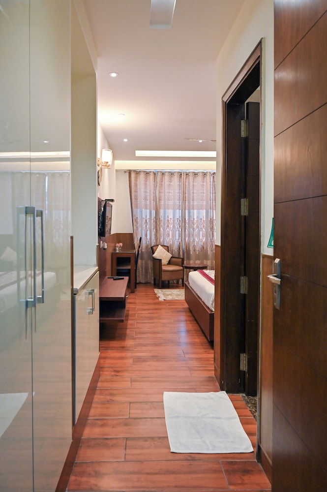 Imperial Apartments 23/50