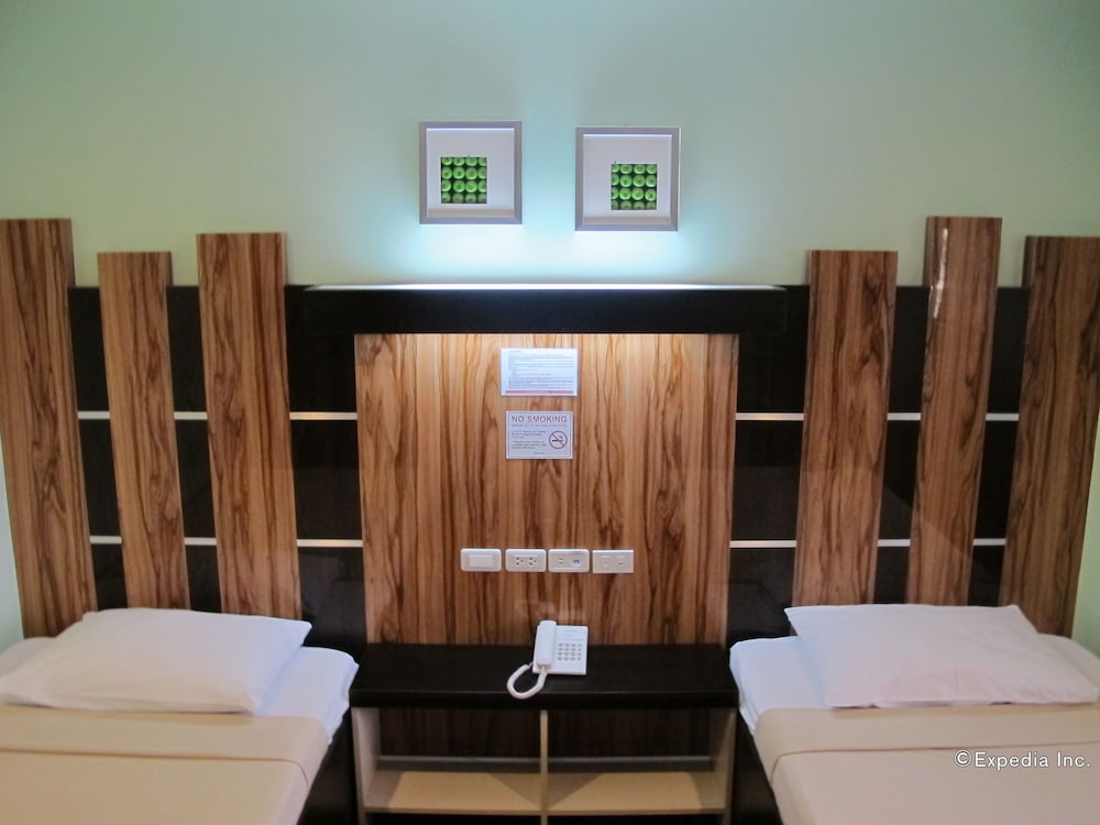 Sugbutel Family Hotel 18/50
