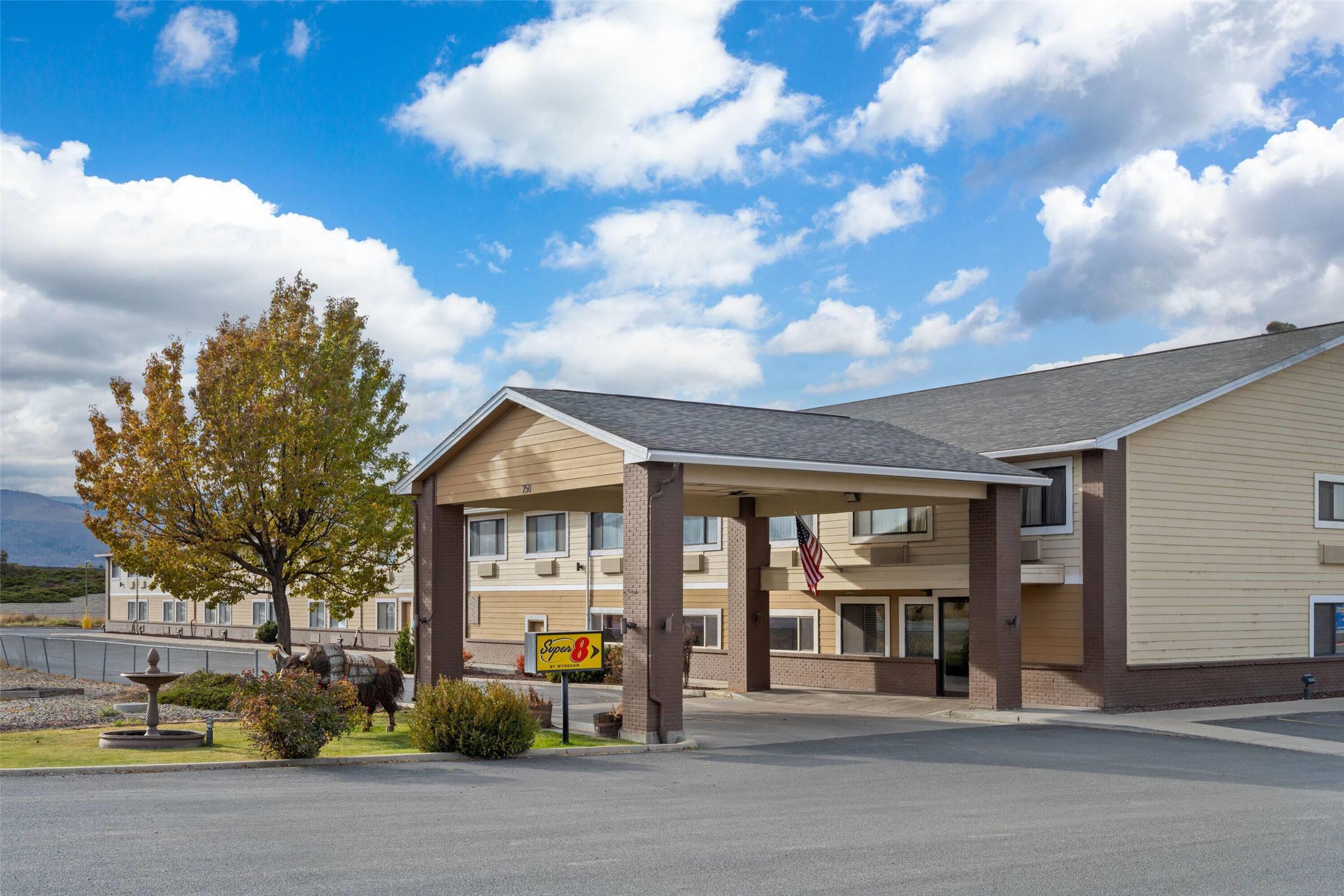 Super 8 By Wyndham Baker City 36/38