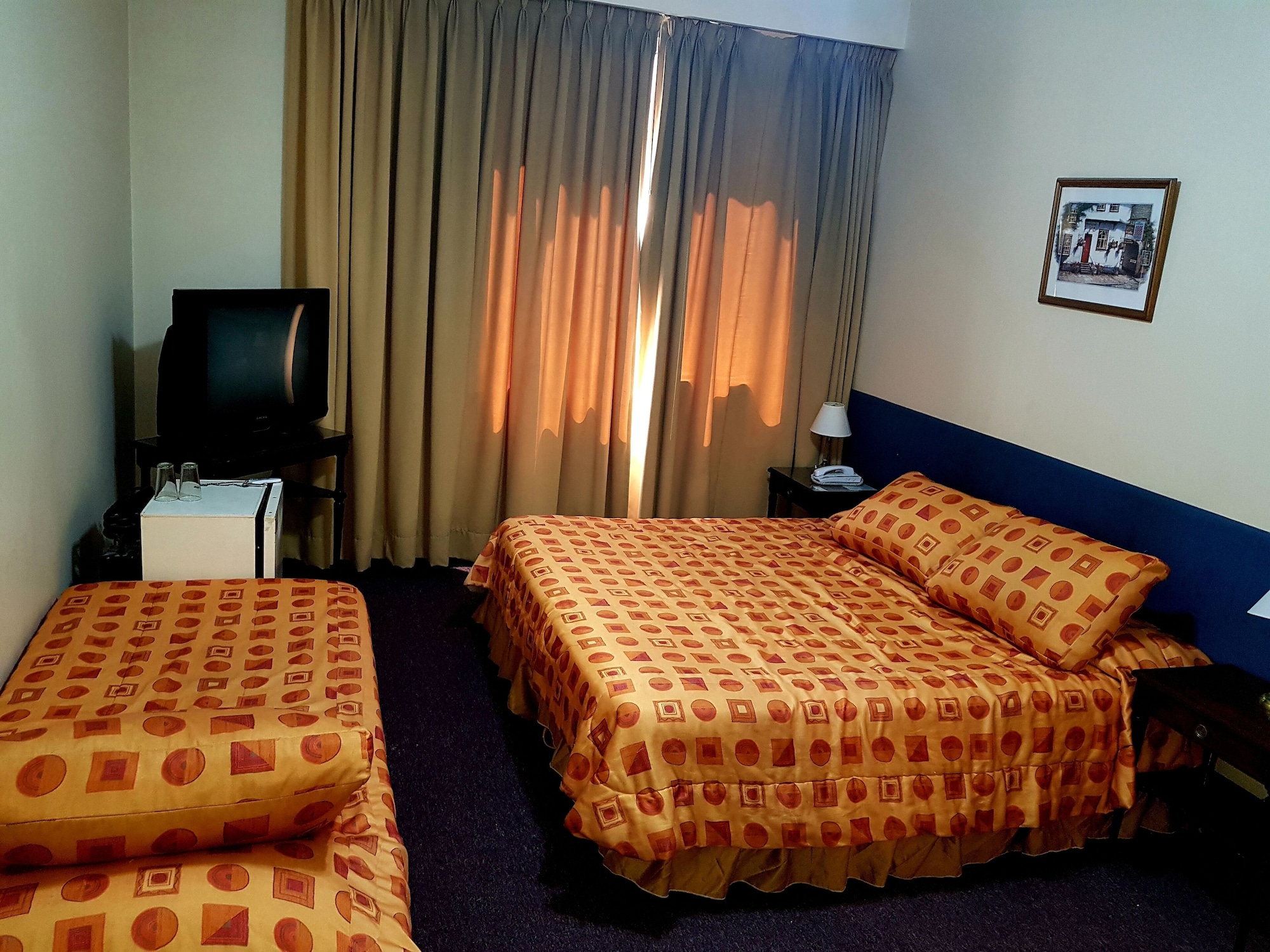 Room, Triple