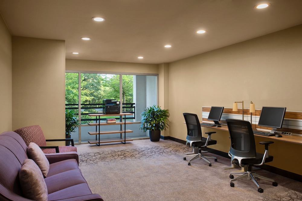 AC Hotel By Marriott Portland Lake Oswego 45/68