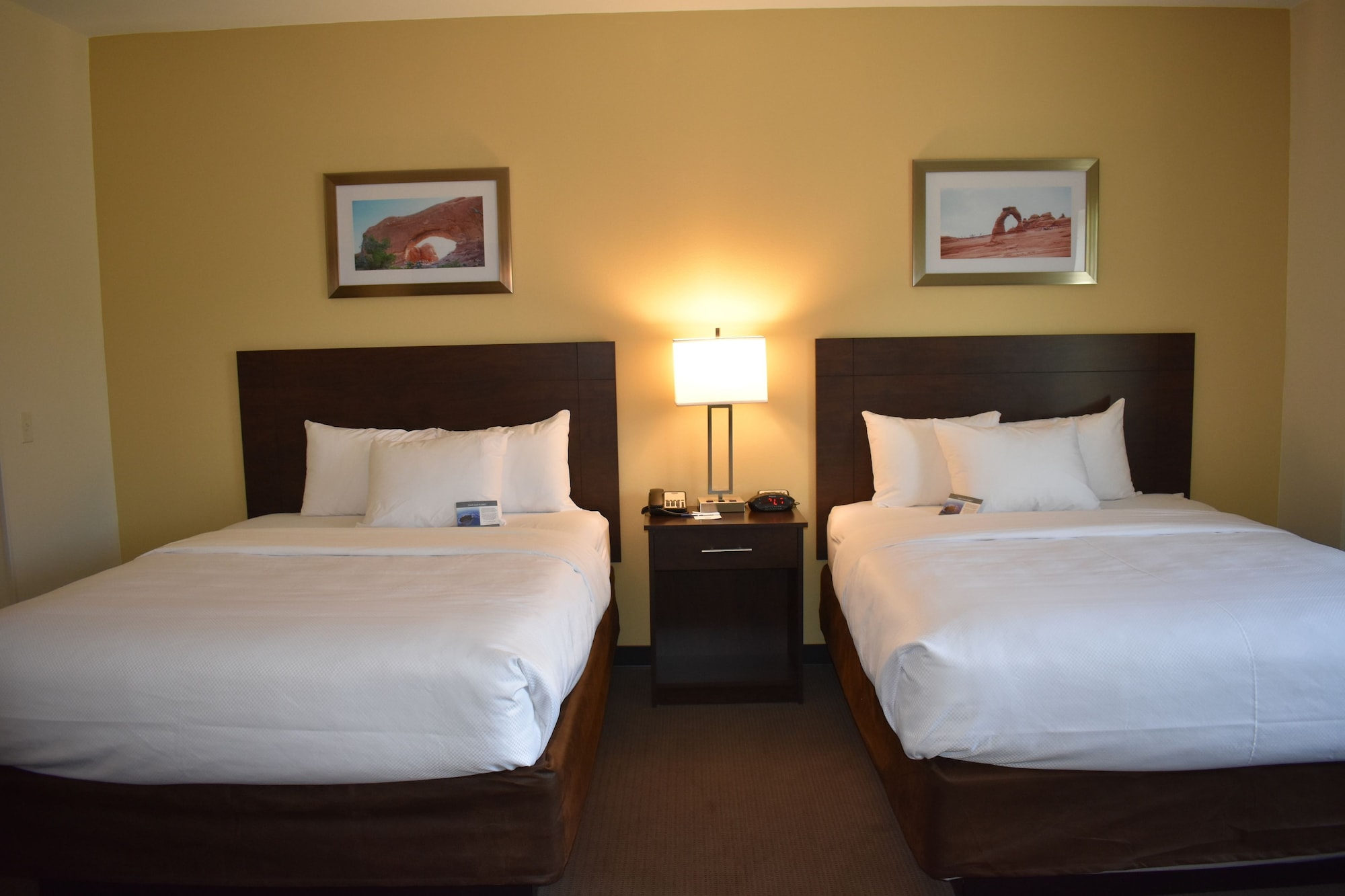 Efficiency, Suite, 2 Queen Beds, Sofa, Kitchen
