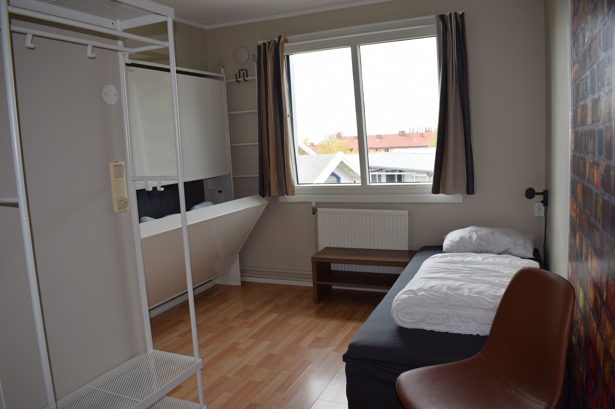 ROOM, TRIPLE, MULTIPLE BEDS, PRIVATE BATHROOM