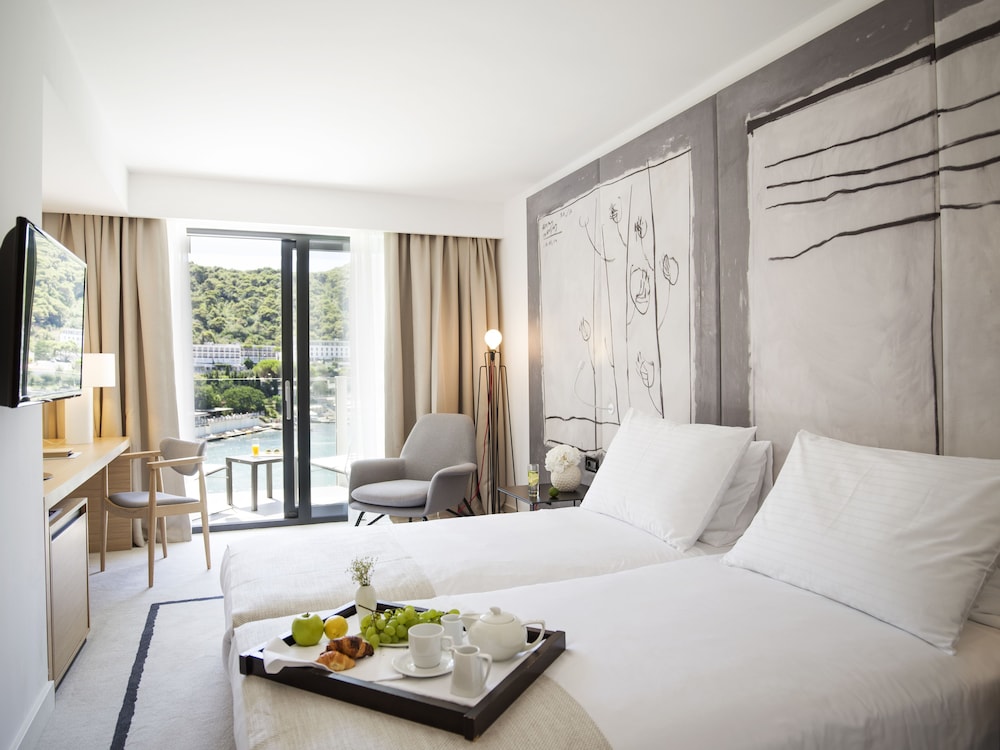 SUPERIOR, DOUBLE BED, BALCONY