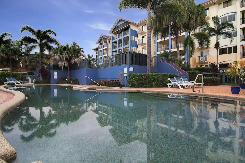 NORTH COVE WATERFRONT SUITES 3/58
