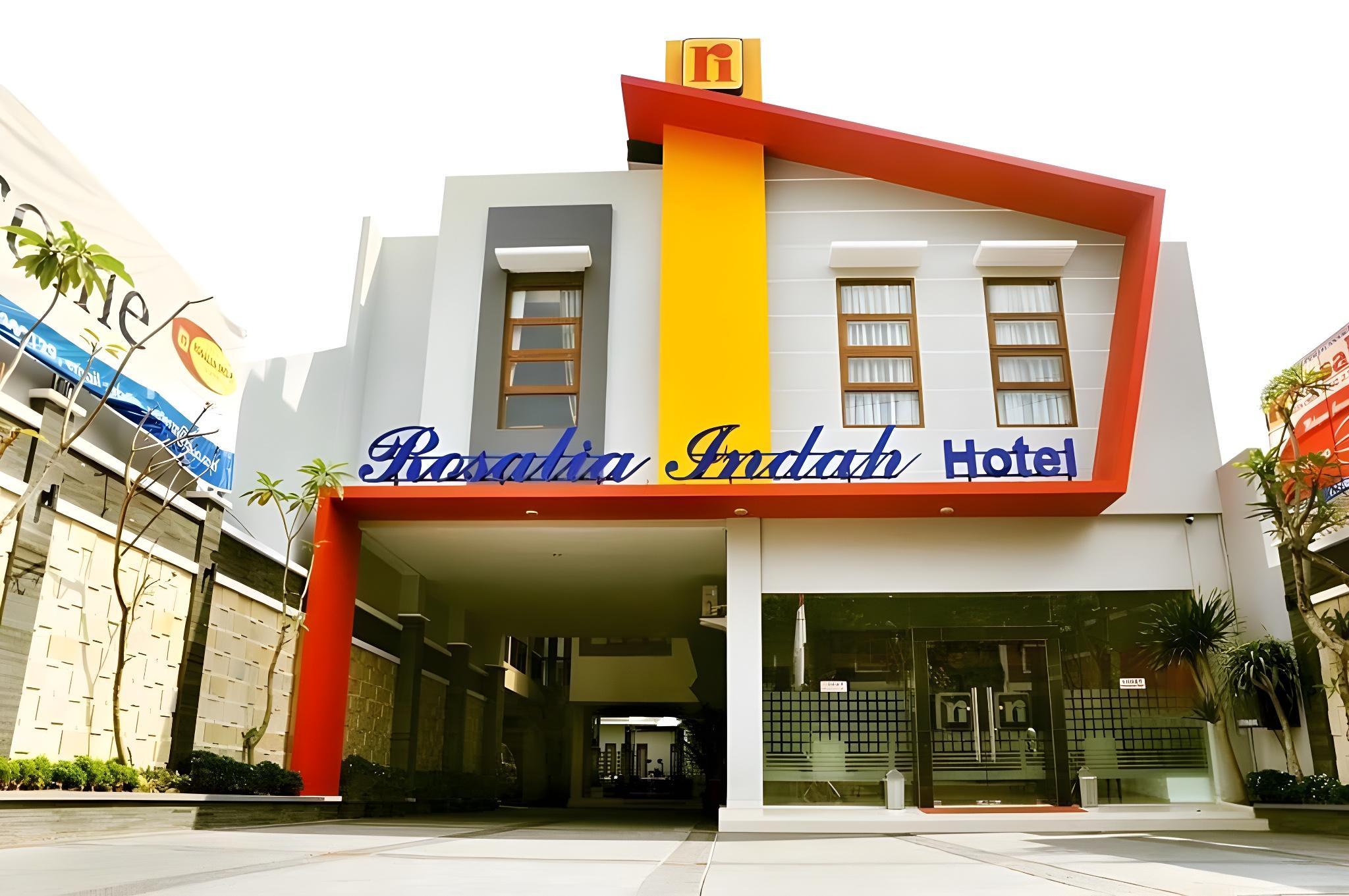 Rosalia Indah Hotel 1/17