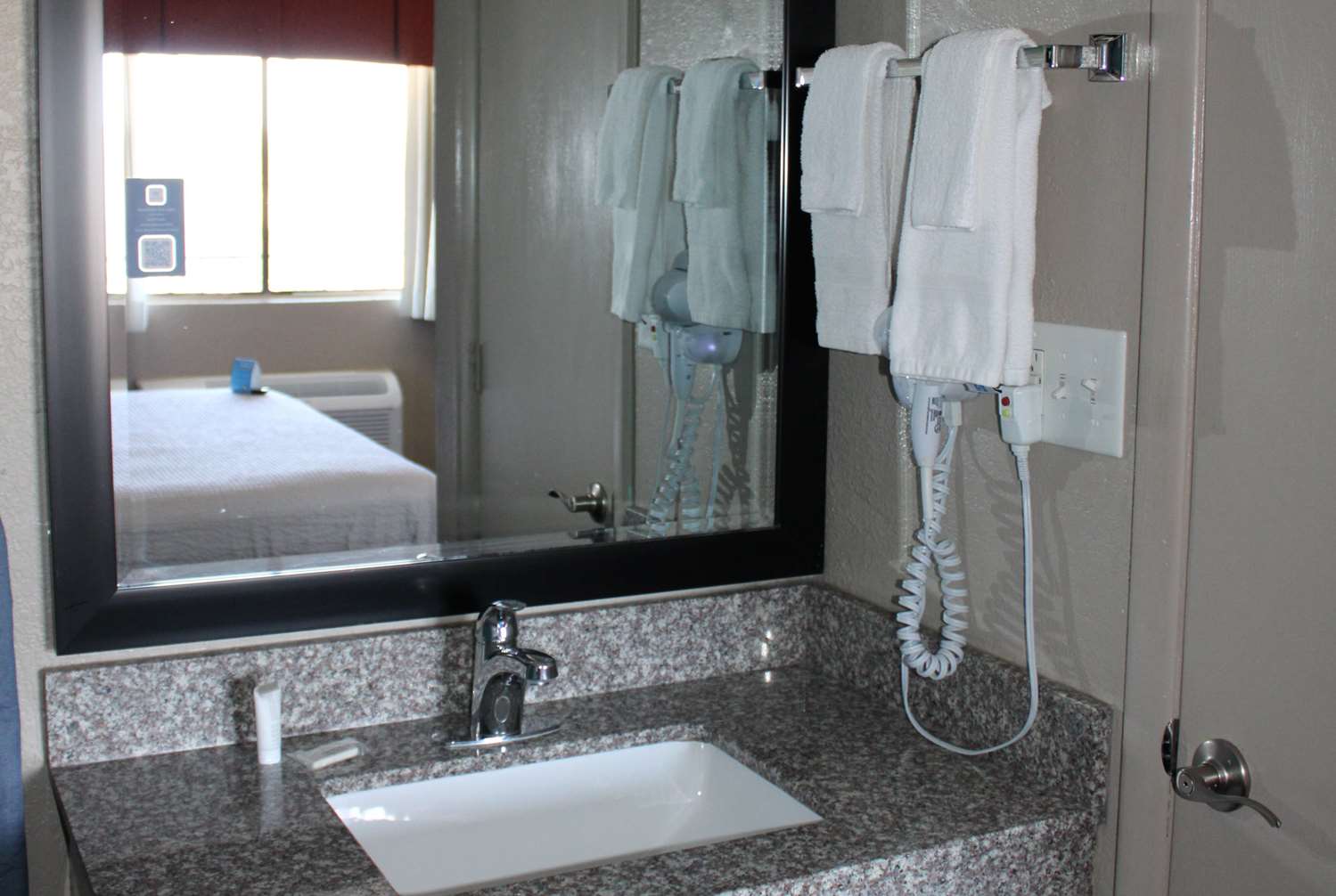 Economy Suites Springfield - I-44 39/43