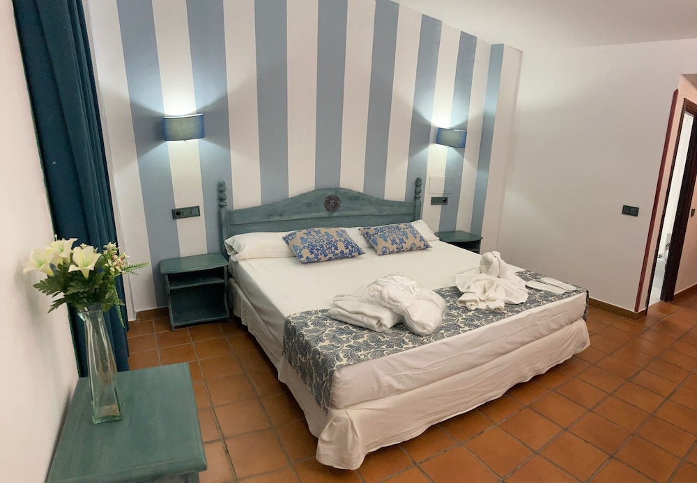 جناح بسرير كينج بحوض استحمام، Hotel Almagro 3/4