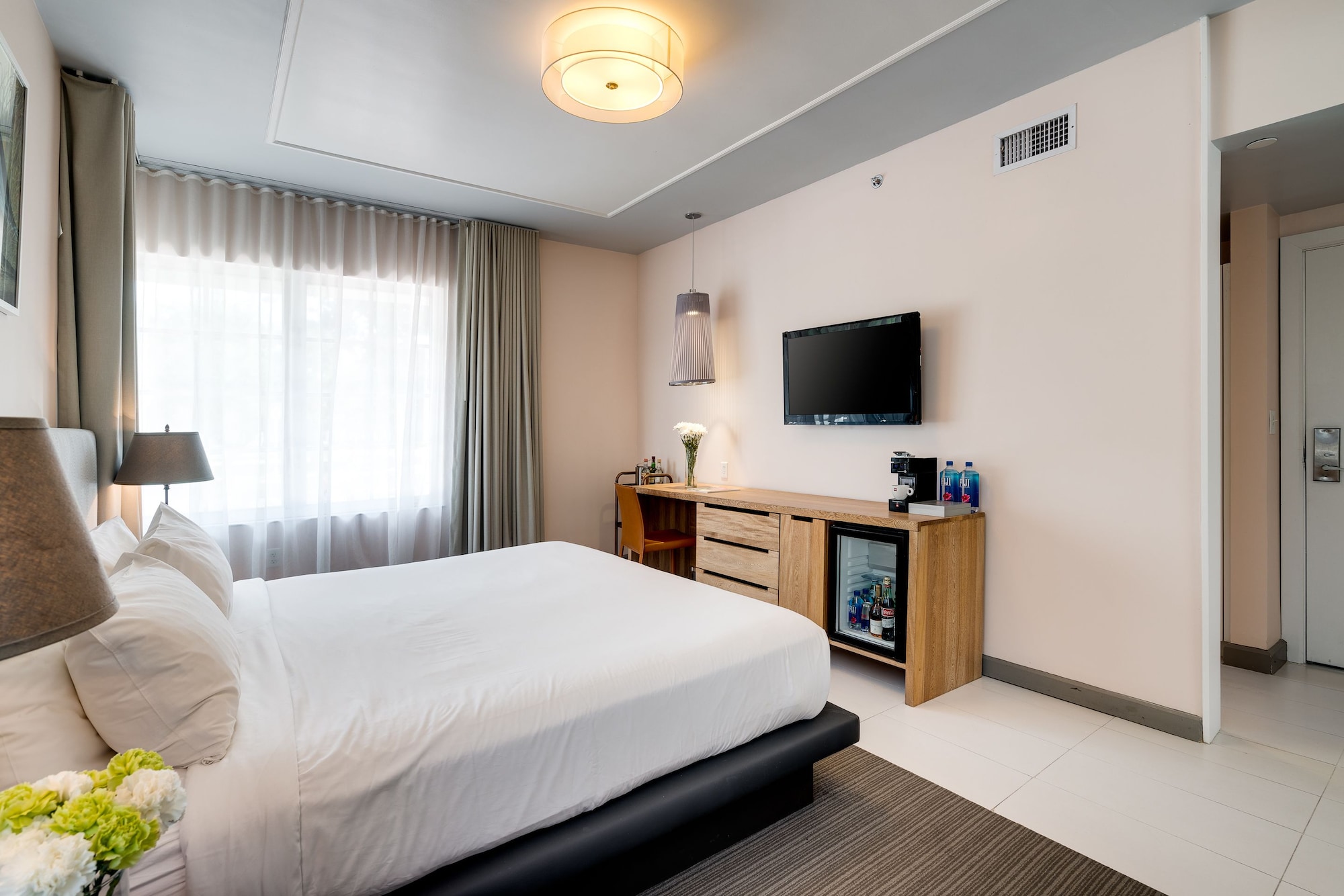 STANDARD, KING BED
