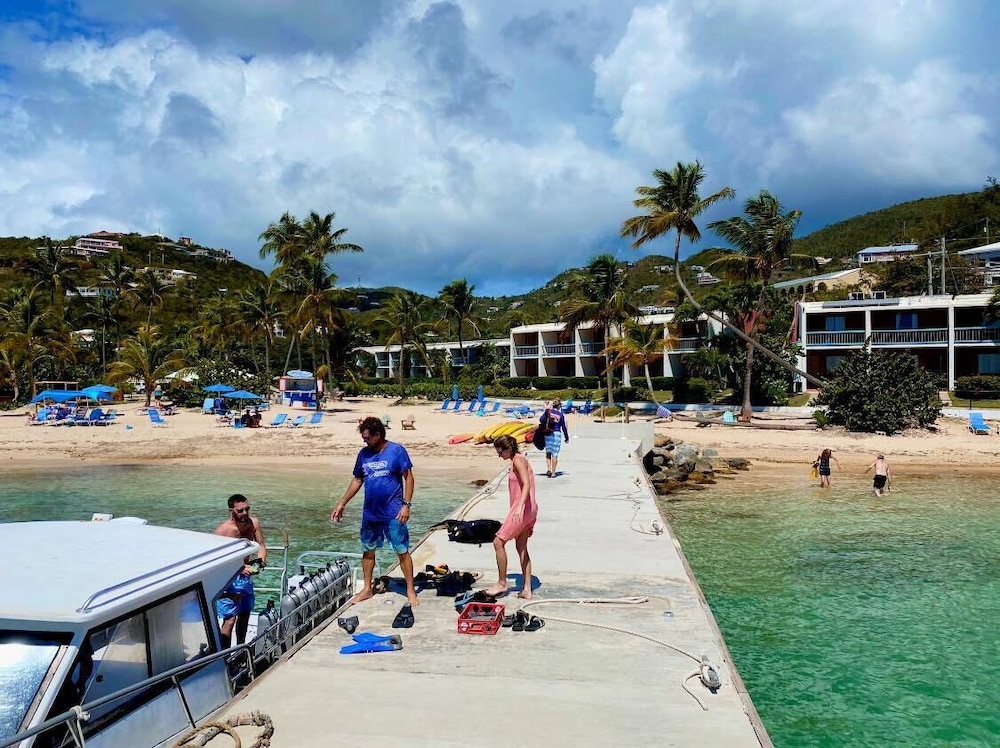 BOLONGO BAY BEACH RESORT 20/35