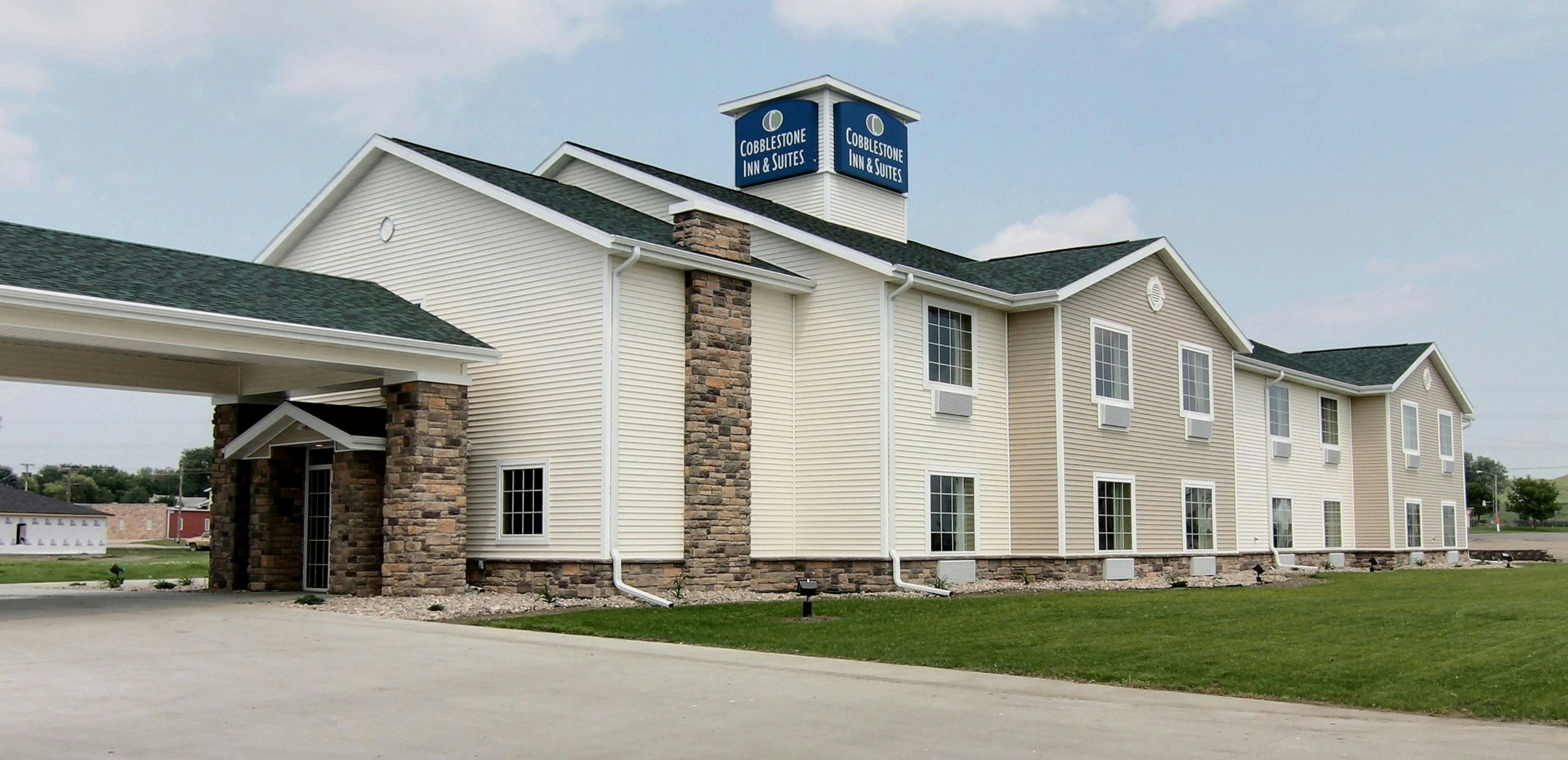 Cobblestone Inn and Suites 2/26