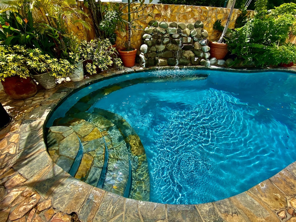 At Wind Chimes Boutique Hotel 47/77