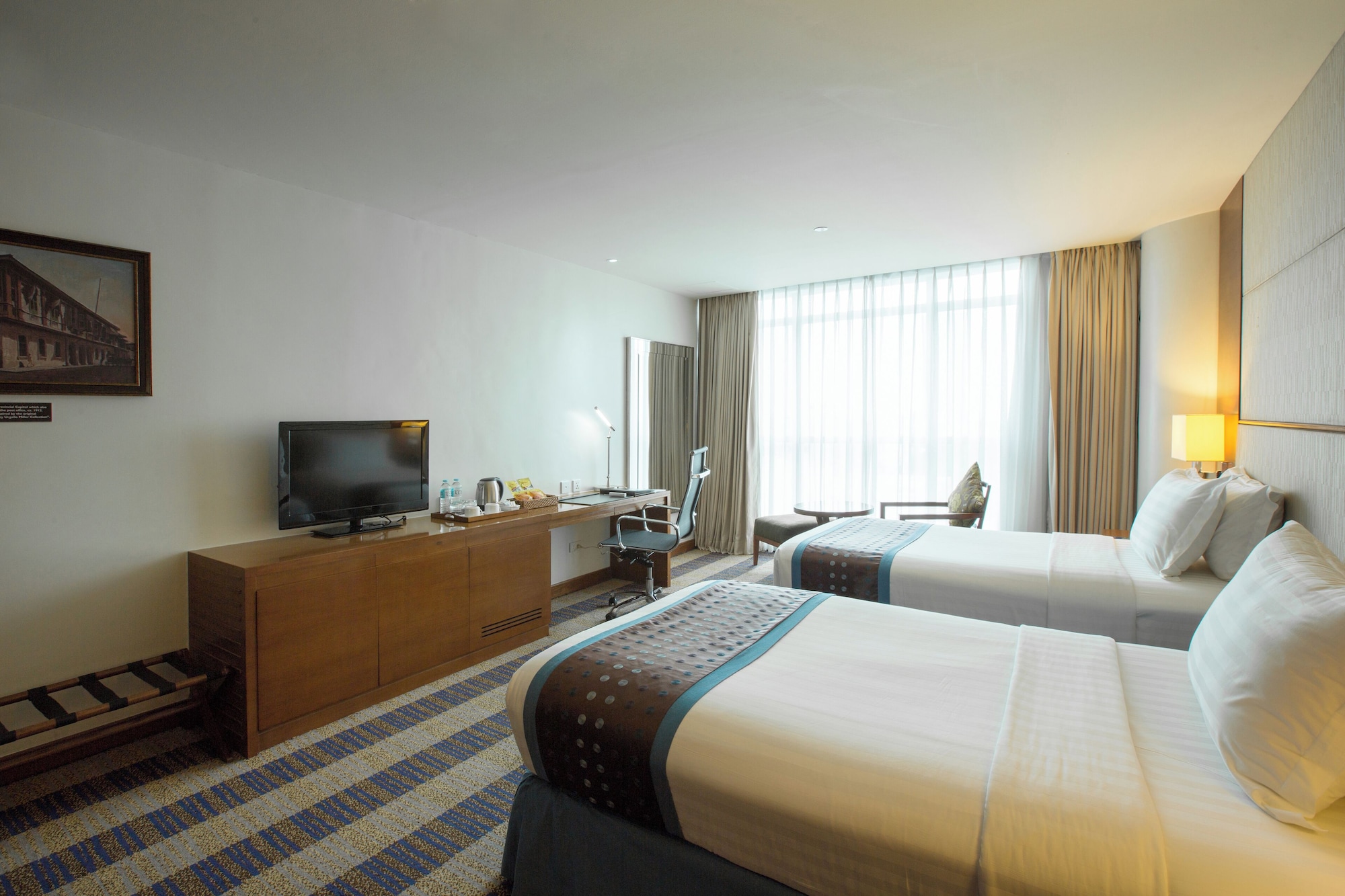 BUSINESS, TWIN BEDS