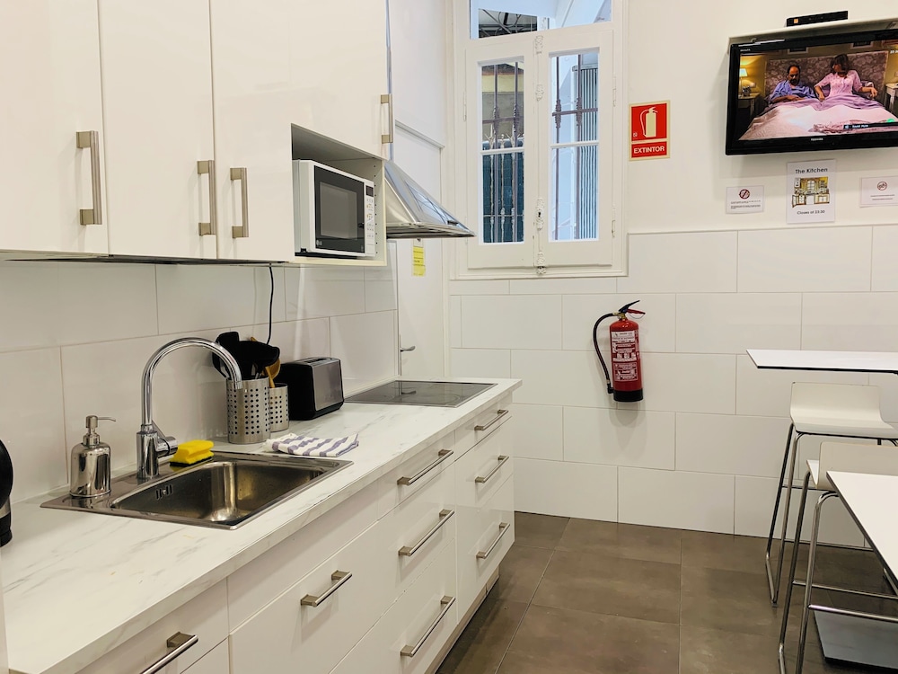 Hip Karma Hostel Shared Rooms 45/50