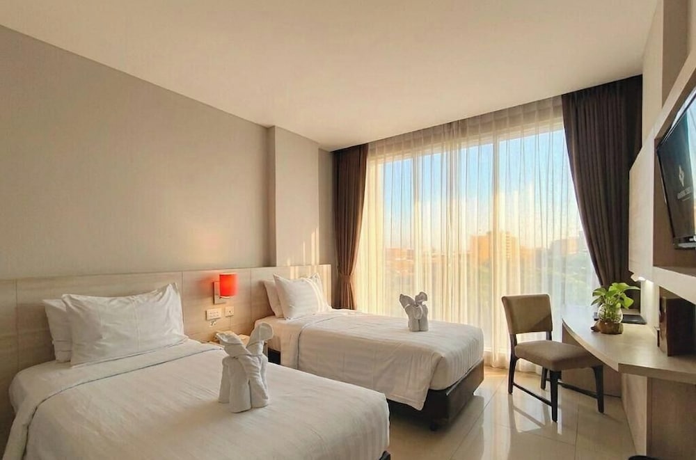 Grand Cakra Hotel 15/52