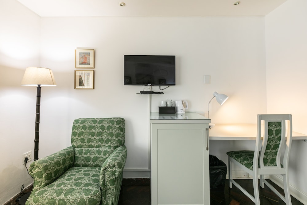 Emmarentia Guest House 27/47