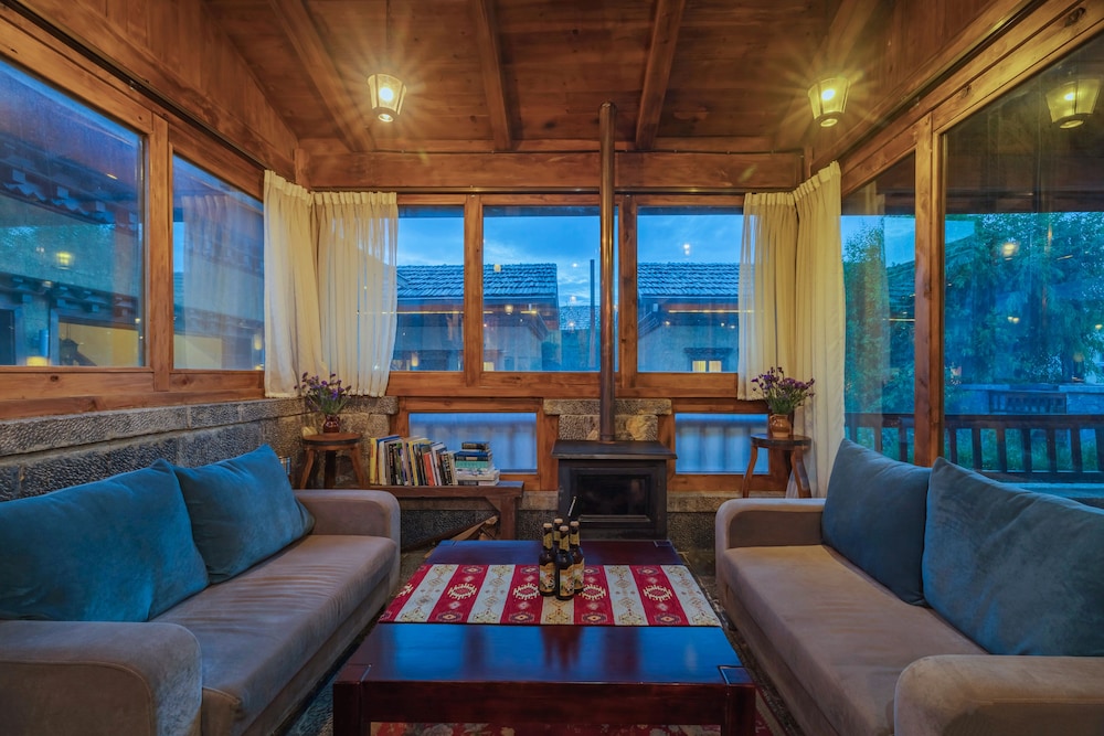 Arro Khampa by Zinc Journey Shangri-la 46/72