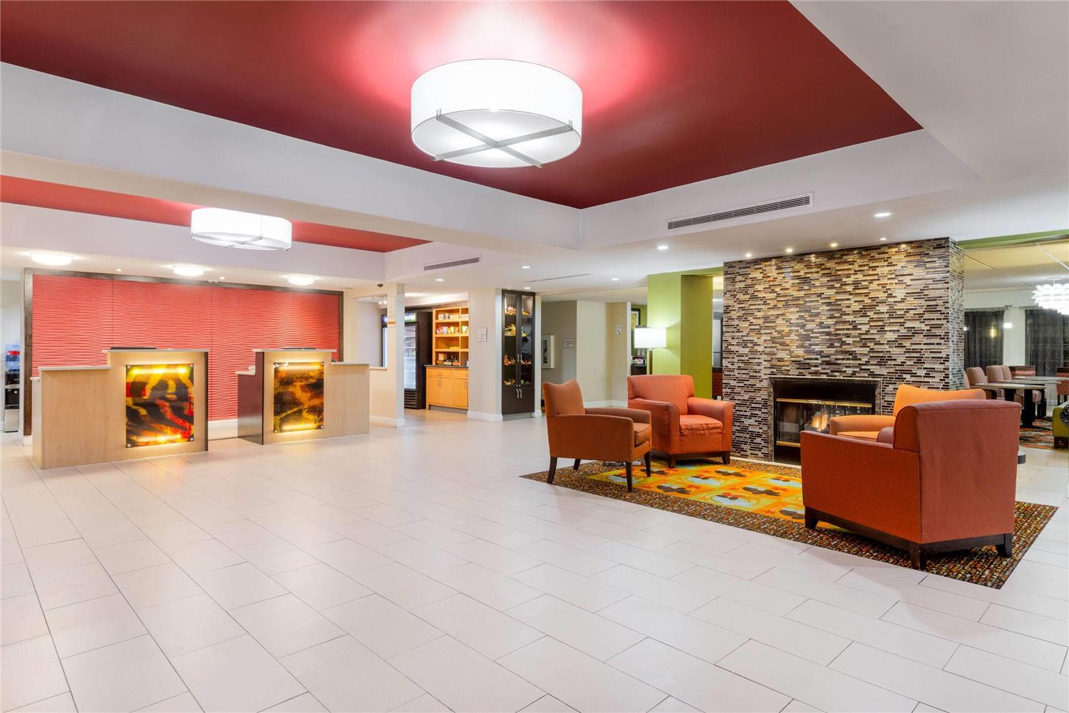 La Quinta Inn & Suites Summersville / New River National Park 4/47
