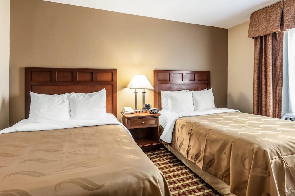 Quality Suites Paducah KY 17/57