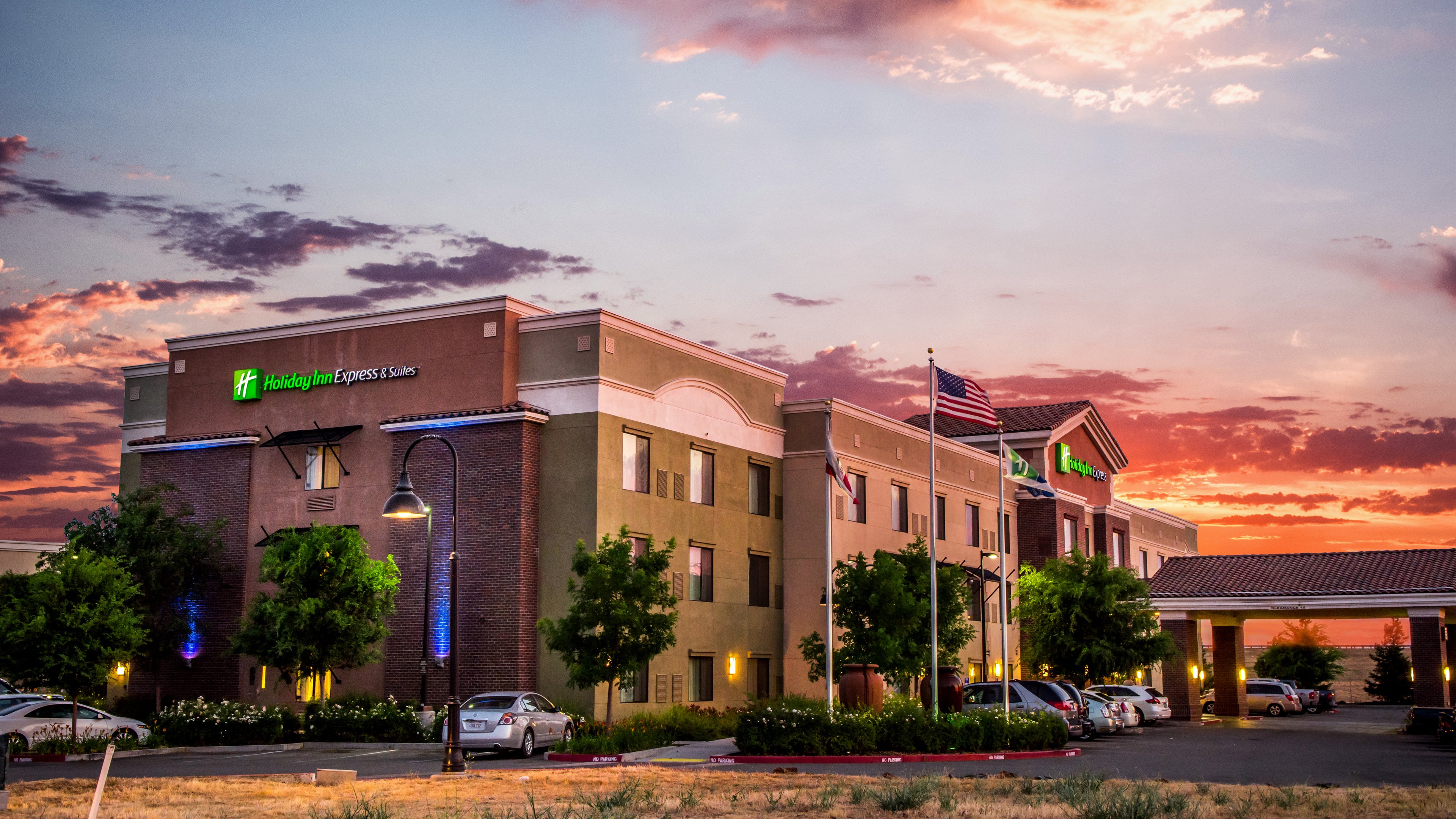 Holiday Inn Express Hotel & Suites Lincoln-Roseville Area 2/71
