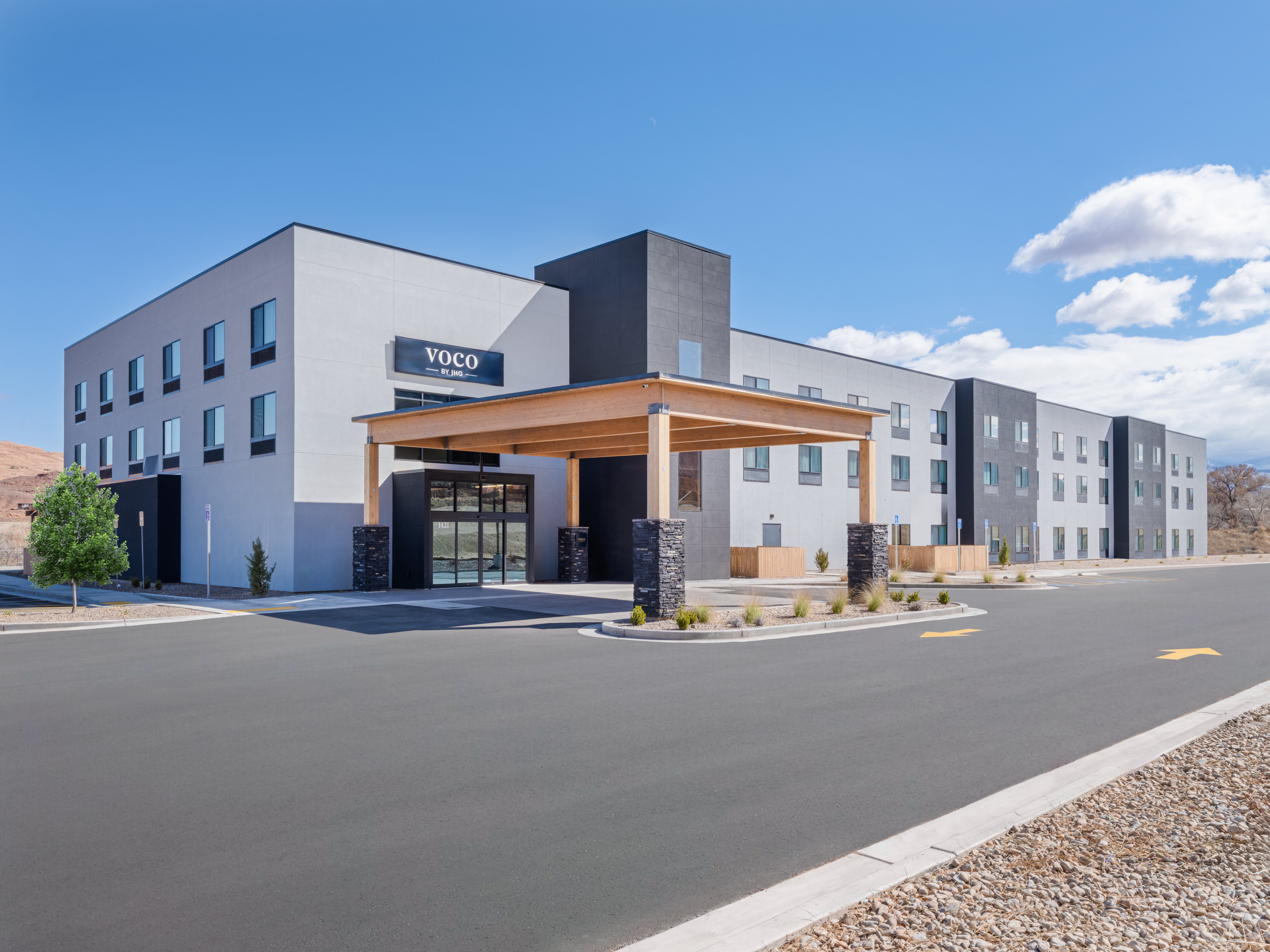 Country Inn & Suites by Radisson, near Arches National Park, Moab, UT 28/39