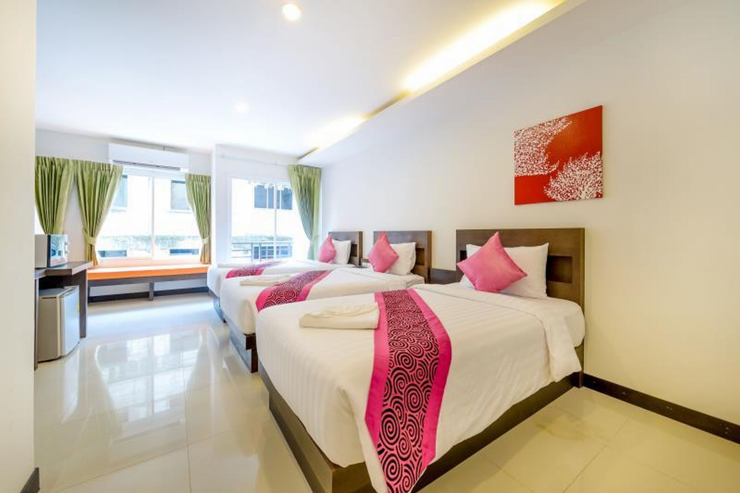 غرفة عائلية، Zephyr Grand Hotel 2/6