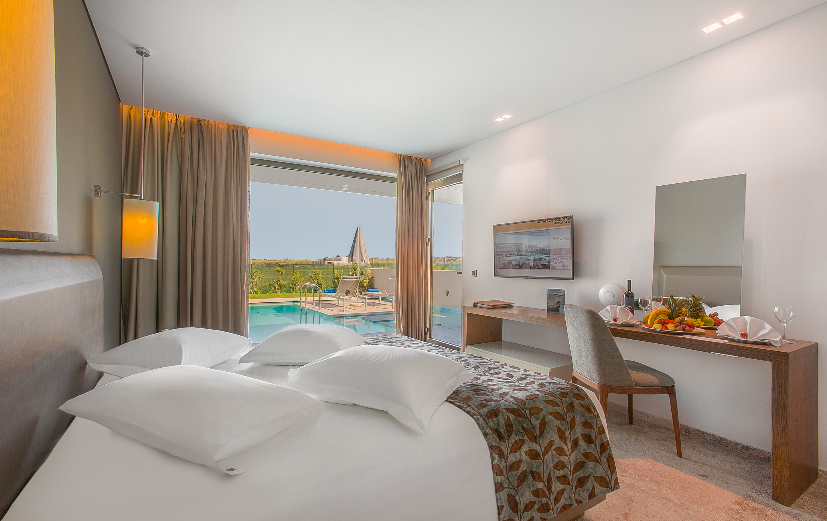 Executive, Suite, Private Pool