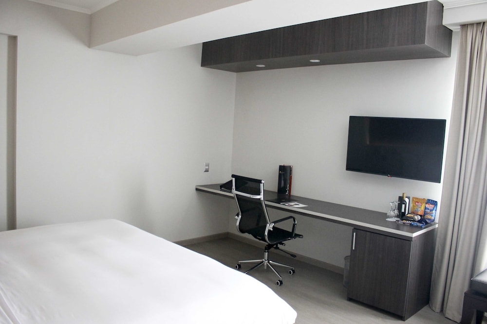 Sol de Oro Hotel And Suites 44/65