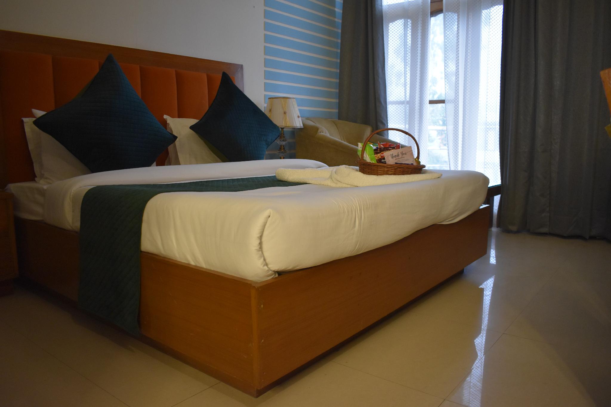 Semi Room, Suite, Semi Double Bed, Balcony