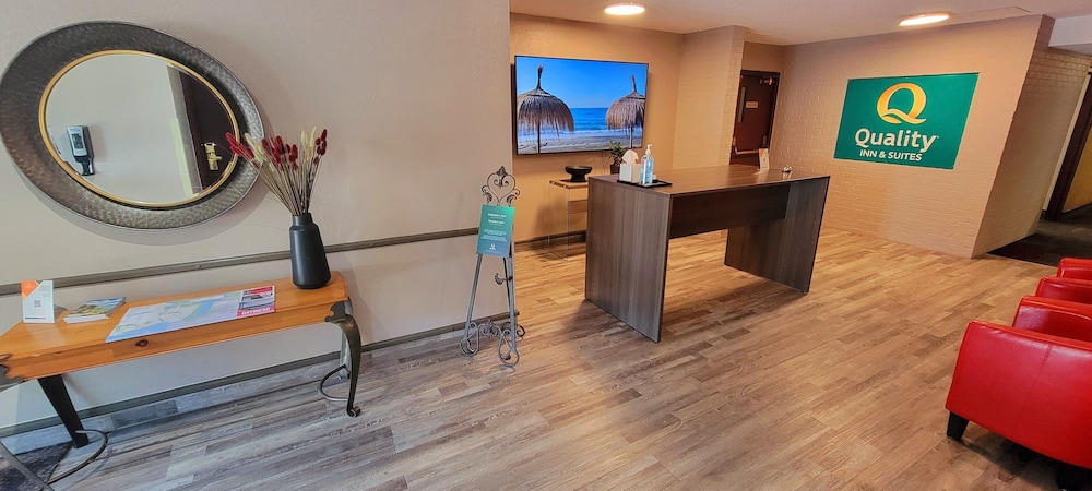 Quality Inn & Suites Gatineau 4/42