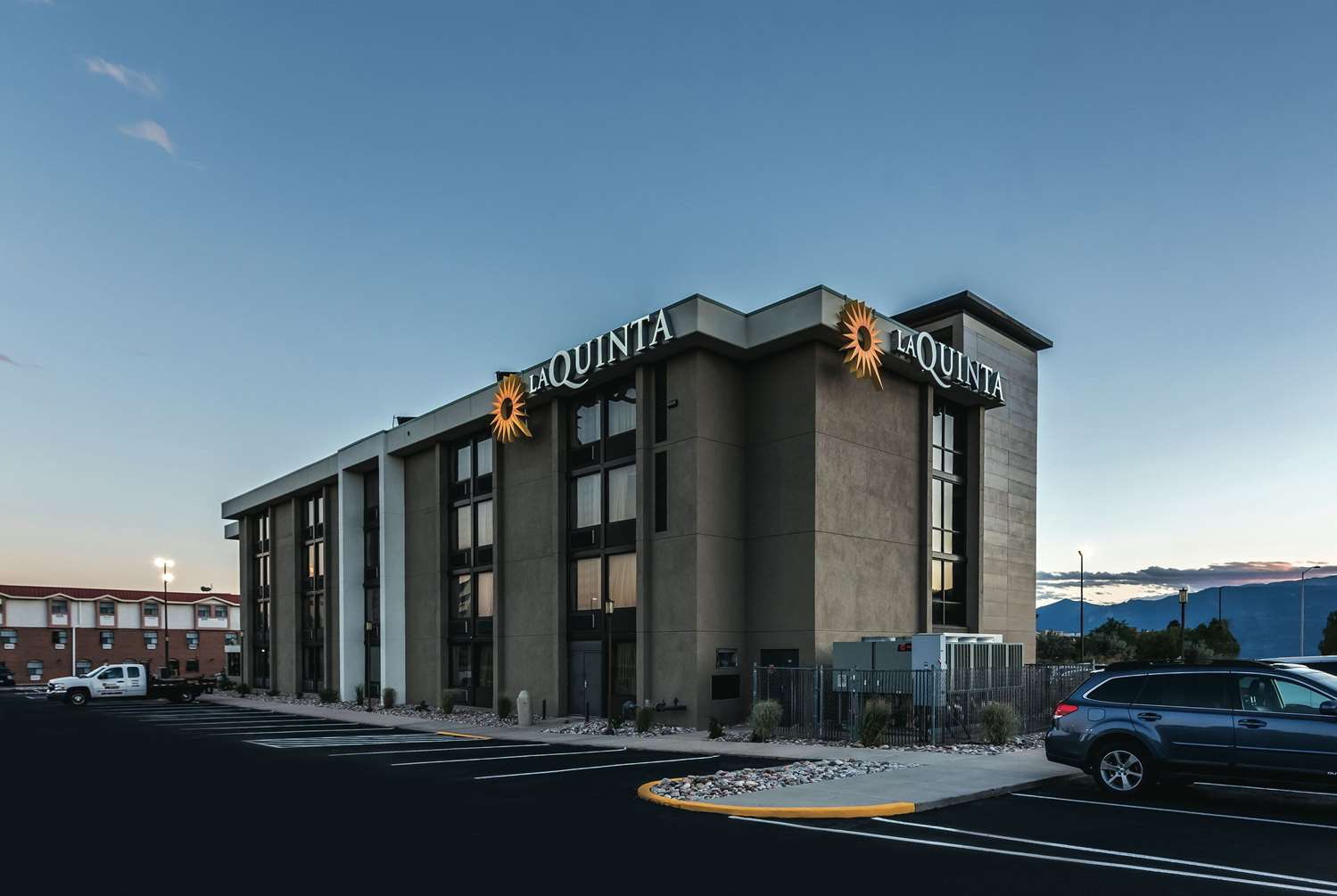 La Quinta Inn and Suites by Wyndham Colorado Springs North 3/18