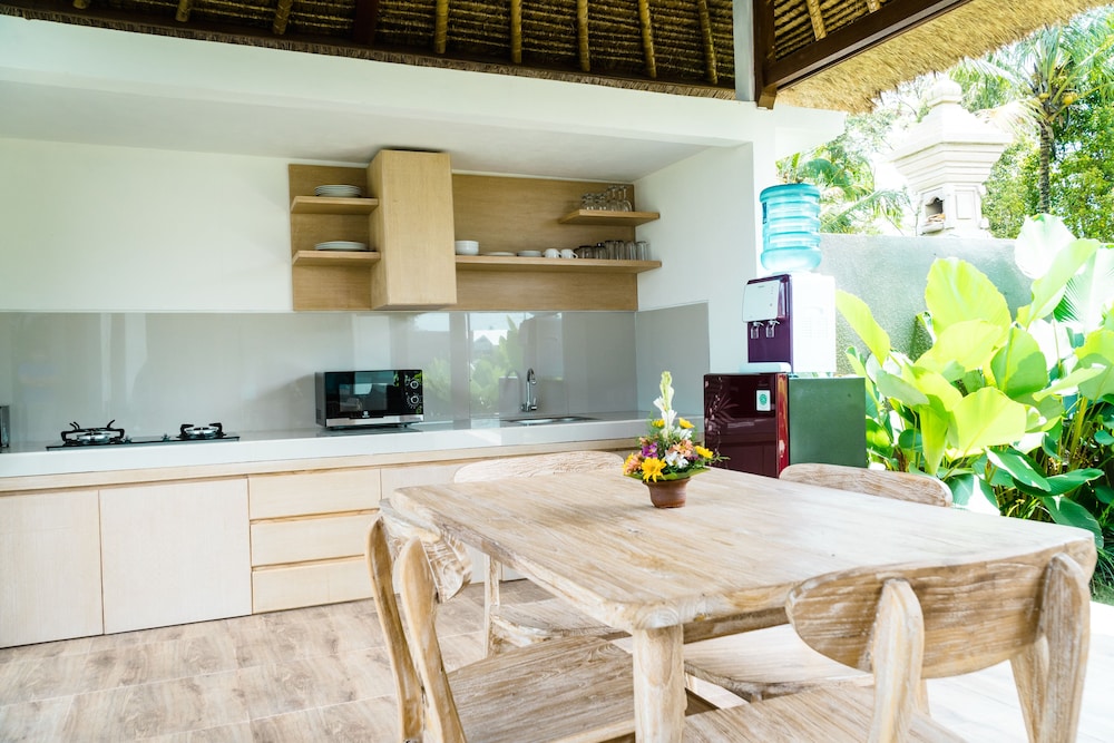 Three Gold Luxury Private Villas 34/50