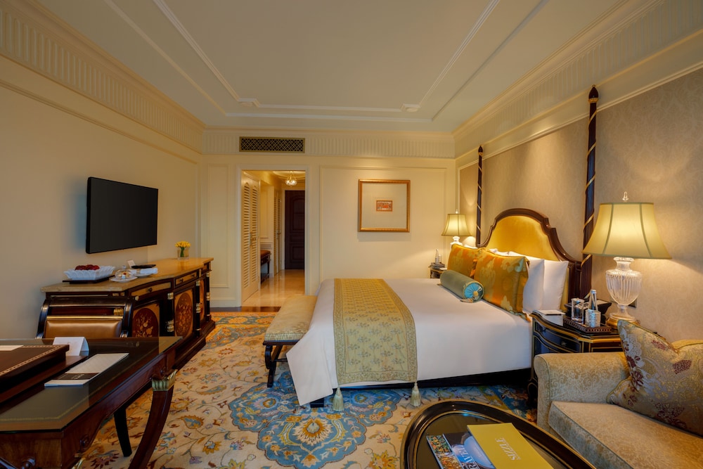 The Leela Palace New Delhi 20/74