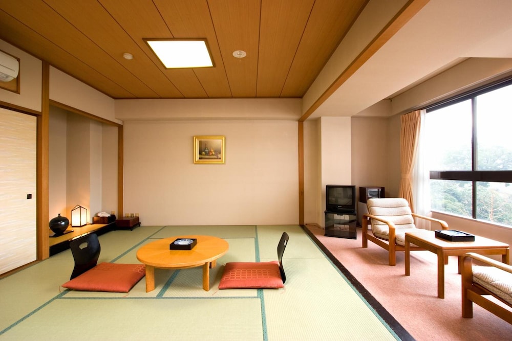 HOTEL PARENS ONOYA 23/28