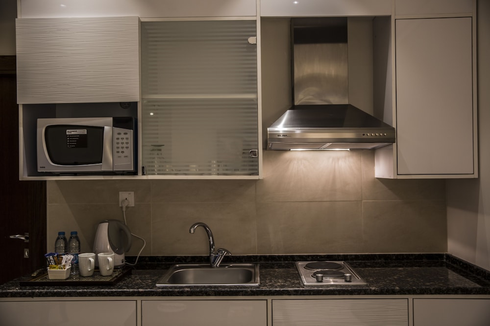 Naylover Hotel Suites 49/50